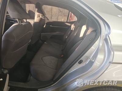 2023 Toyota Camry LE - zdjęcie 13 z 38 - miniatura