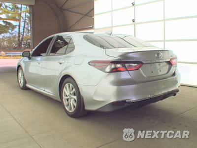 2023 Toyota Camry LE - zdjęcie 6 z 38 - miniatura