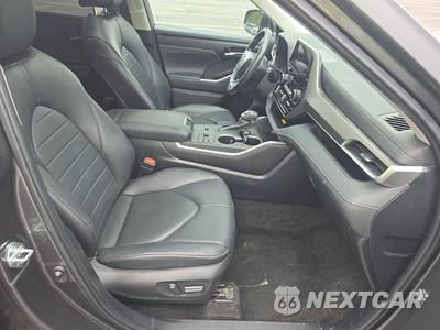 2024 Toyota Highlander XLE - zdjęcie 8 z 26 - miniatura