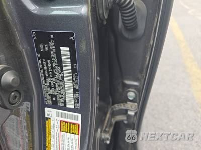 2024 Toyota Highlander XLE - zdjęcie 16 z 26 - miniatura