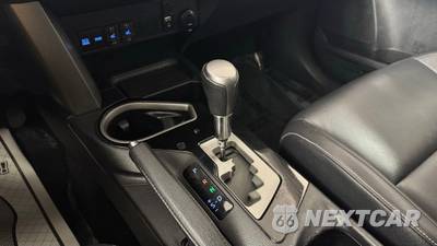 2016 Toyota RAV4 Limited - zdjęcie 22 z 37 - miniatura
