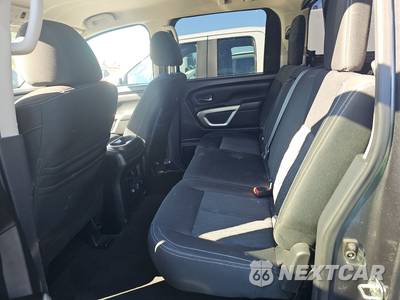 2019 Nissan TITAN XD SV Crew Cab Medium Bed - zdjęcie 13 z 43 - miniatura
