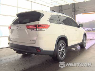 2019 Toyota Highlander XLE - zdjęcie 4 z 25 - miniatura