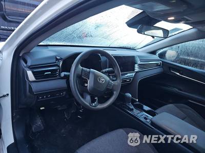2025 Toyota Camry LE - zdjęcie 11 z 18 - miniatura