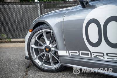 2019 Porsche 911 Speedster - zdjęcie 16 z 67 - miniatura