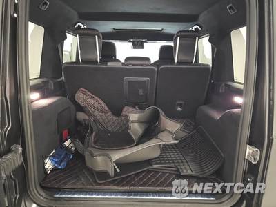 2023 Mercedes-Benz AMG G 63 4MATIC - zdjęcie 16 z 85 - miniatura