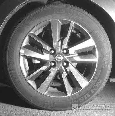 2025 Nissan Versa SV - zdjęcie 9 z 12 - miniatura