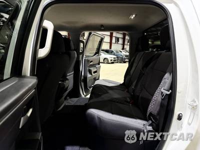 2023 Toyota Tundra SR5 Crew Cab Short Bed - zdjęcie 17 z 32 - miniatura