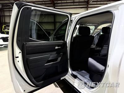 2023 Toyota Tundra SR5 Crew Cab Short Bed - zdjęcie 16 z 32 - miniatura
