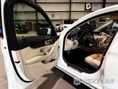 2016 Mercedes-Benz C 300 - zdjęcie 12 z 33 - miniatura
