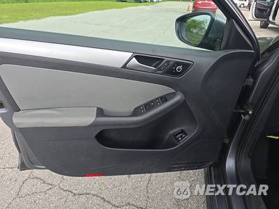 2013 Volkswagen Jetta Hybrid SEL Sedan - zdjęcie 9 z 18 - miniatura