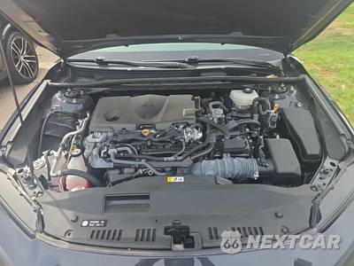 2025 Toyota Camry XLE - zdjęcie 18 z 21 - miniatura