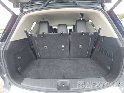 2025 Nissan Pathfinder SL - zdjęcie 17 z 28 - miniatura