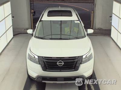 2025 Nissan Pathfinder Platinum - zdjęcie 2 z 36 - miniatura