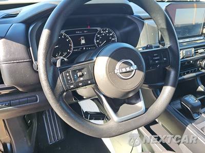2025 Nissan Pathfinder S - zdjęcie 10 z 18 - miniatura