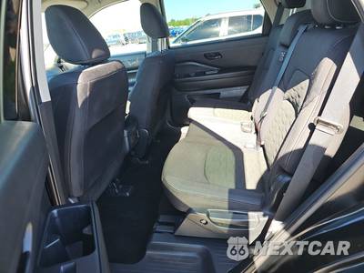 2025 Nissan Pathfinder S - zdjęcie 13 z 18 - miniatura