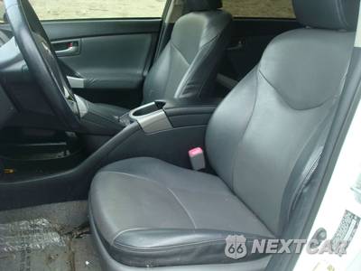 2013 Toyota Prius Four - zdjęcie 62 z 65 - miniatura