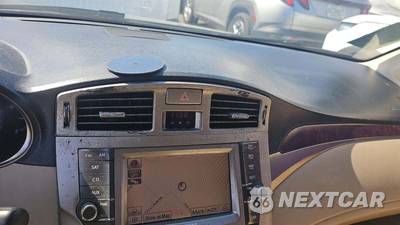 2011 Toyota Avalon Limited - zdjęcie 26 z 48 - miniatura