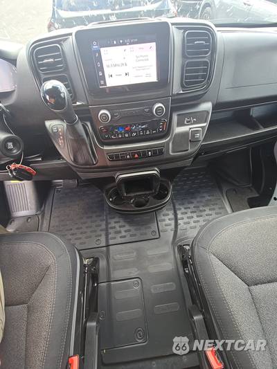 2025 Ram ProMaster 2500 Cargo Van Tradesman w/Passenger Seat Low Roof 136.0" WB - zdjęcie 11 z 32 - miniatura