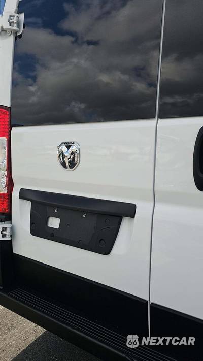 2025 Ram ProMaster 2500 Cargo Van Tradesman w/Passenger Seat Low Roof 136.0" WB - zdjęcie 18 z 32 - miniatura