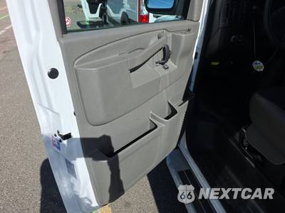 2025 GMC Savana 2500 Cargo Van 1WT 135.0" WB - zdjęcie 9 z 26 - miniatura