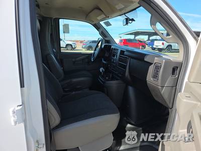 2025 GMC Savana 2500 Cargo Van 1WT 135.0" WB - zdjęcie 8 z 26 - miniatura
