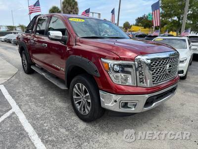 2019 Nissan TITAN SL Crew Cab Short Bed - zdjęcie 6 z 49 - miniatura