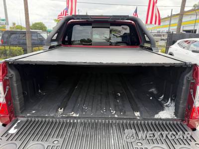 2019 Nissan TITAN SL Crew Cab Short Bed - zdjęcie 12 z 49 - miniatura