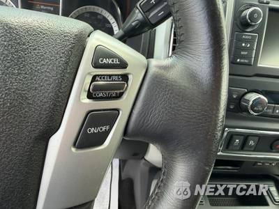 2019 Nissan TITAN SL Crew Cab Short Bed - zdjęcie 33 z 49 - miniatura