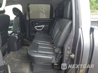2017 Nissan TITAN SL Crew Cab Short Bed - zdjęcie 13 z 38 - miniatura