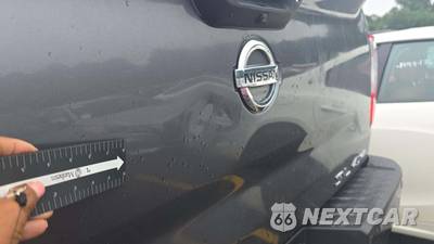2017 Nissan TITAN SL Crew Cab Short Bed - zdjęcie 21 z 38 - miniatura