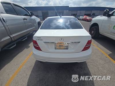 2014 Mercedes-Benz C 250 Sedan - zdjęcie 5 z 27 - miniatura