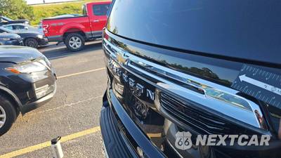 2022 Chevrolet Suburban LT 1LT - zdjęcie 28 z 30 - miniatura
