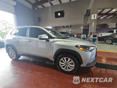 2024 Toyota Corolla Cross LE - zdjęcie 3 z 17 - miniatura