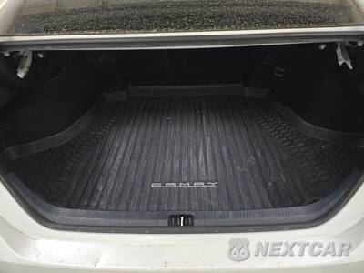 2024 Toyota Camry Hybrid XSE - zdjęcie 14 z 15 - miniatura