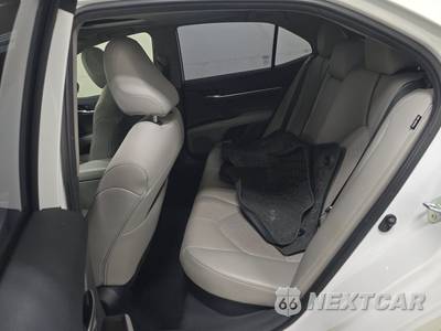 2024 Toyota Camry Hybrid XSE - zdjęcie 12 z 15 - miniatura