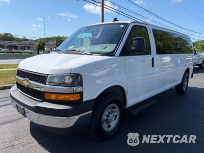 2023 Chevrolet Express 3500 Passenger Van LT 1LT 155.1" WB - zdjęcie 2 z 53 - miniatura