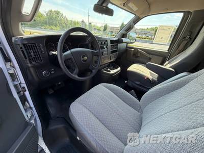 2023 Chevrolet Express 3500 Passenger Van LT 1LT 155.1" WB - zdjęcie 17 z 53 - miniatura