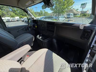 2023 Chevrolet Express 3500 Passenger Van LT 1LT 155.1" WB - zdjęcie 26 z 53 - miniatura