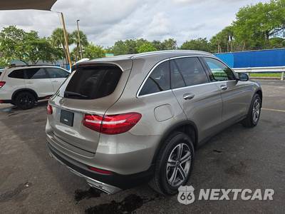 2019 Mercedes-Benz GLC 300 4MATIC - zdjęcie 4 z 27 - miniatura