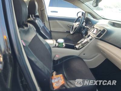 2011 Toyota Venza - zdjęcie 8 z 41 - miniatura