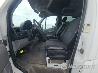 2011 Mercedes-Benz Sprinter 2500 Crew Van Standard Roof 144.3" WB - zdjęcie 7 z 16 - miniatura