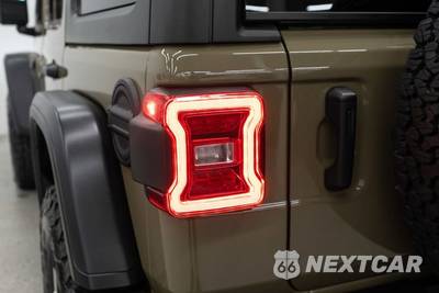 2026 Jeep Wrangler 4 Door Rubicon - zdjęcie 38 z 44 - miniatura