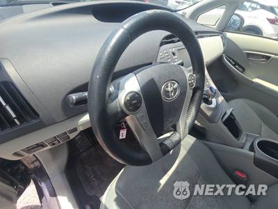 2015 Toyota Prius Four - zdjęcie 10 z 26 - miniatura