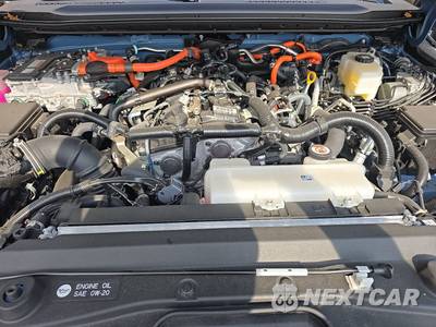 2025 Toyota Land Cruiser - zdjęcie 15 z 20 - miniatura
