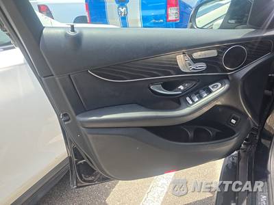 2017 Mercedes-Benz GLC 300 4MATIC - zdjęcie 9 z 20 - miniatura