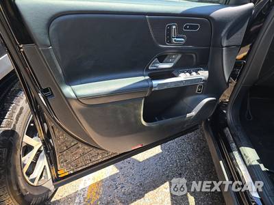 2023 Mercedes-Benz GLB 250 4MATIC - zdjęcie 9 z 24 - miniatura