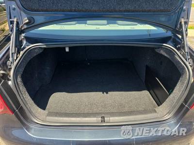 2009 Volkswagen Jetta Sedan S - zdjęcie 19 z 21 - miniatura