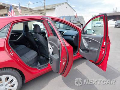 2017 Hyundai Elantra GT Hatchback - zdjęcie 17 z 23 - miniatura