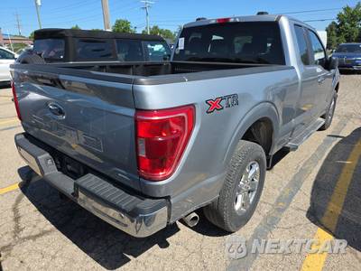 2023 Ford F-150 XLT Extended Cab Medium Bed w/Rear Doors - zdjęcie 4 z 21 - miniatura